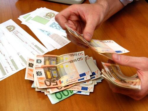 Per "valutare" i dirigenti il comune Pd di Sassari paga 550 euro al giorno