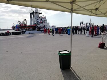 L'arrivo di Open Arms a Pozzallo 6