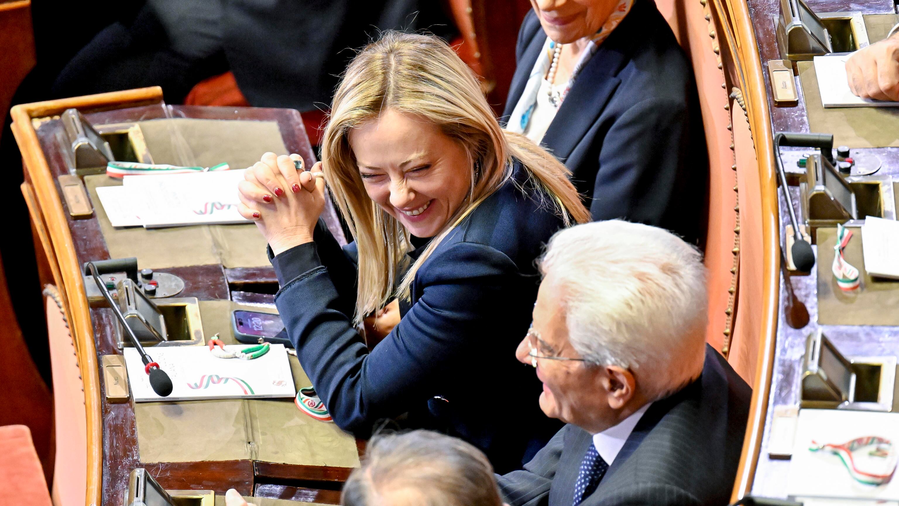 Meloni guarda al Terzo polo e prova a dividere le opposizioni con il premierato