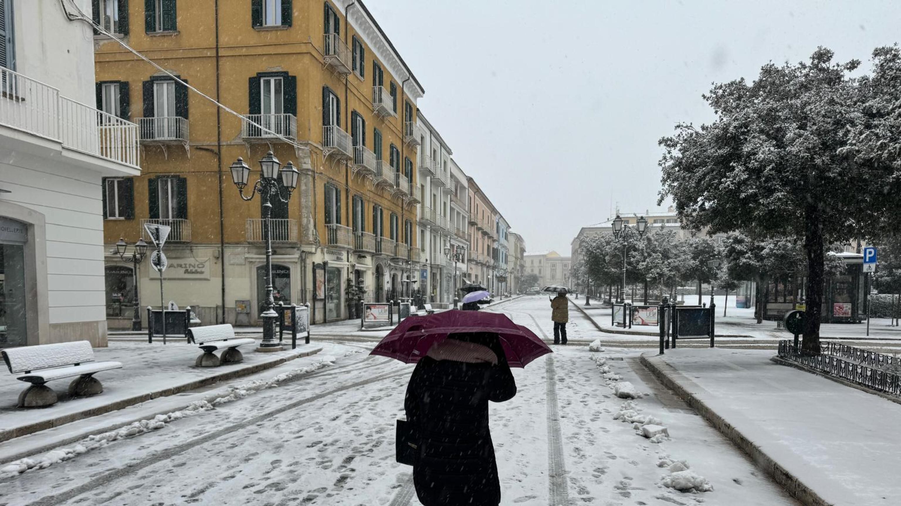 Temporali e bufere di neve: l’inverno fa la voce grossa