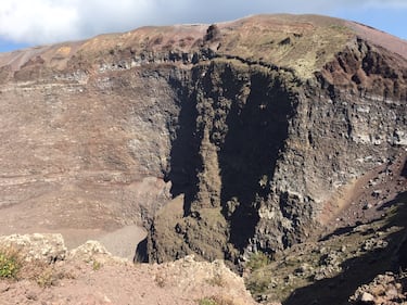 Vivere sulle pendici del Vesuvio tra fatalismo e rischio eruzione 20