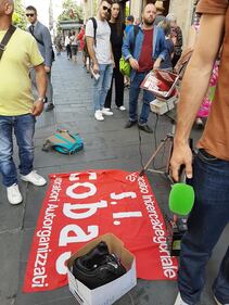 Occupano segreteria della Cgil a Napoli: la protesta dei licenziati Ambiente 3