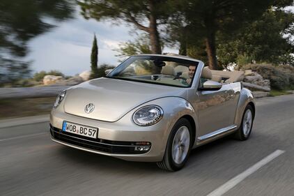 Volkswagen Maggiolino Cabriolet 13