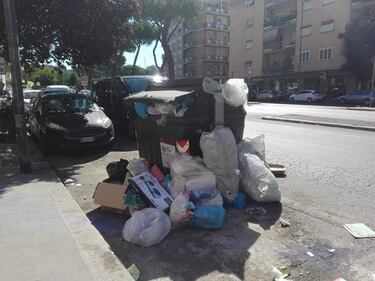 Degrado a San Pietro tra sporcizia, rom e clochard 28
