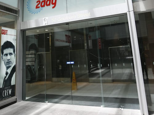 La 2DayFm e i due conduttori, autori della telefonata