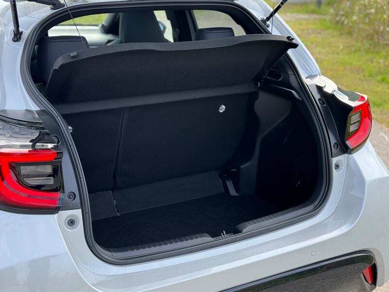 Mazda2 Hybrid 2025: guarda la gallery della citycar giapponese super efficiente 9
