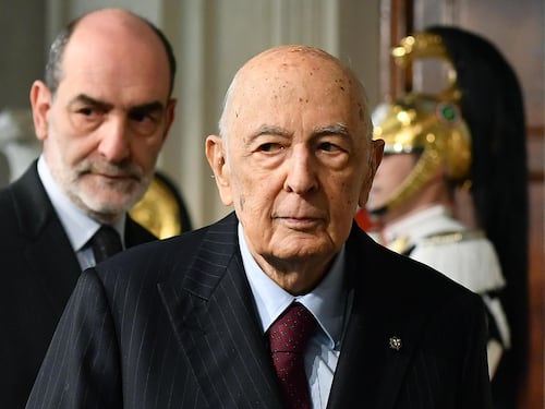"Comunista liberale" anzi, "atarassico". I coccodrilli chic cadono nel ridicolo