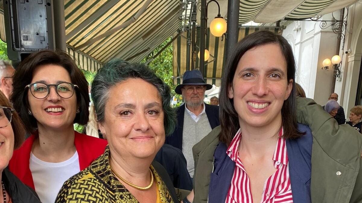Dirigente Pd difende Israele: "La colpa è di Hamas". Pioggia di insulti a sinistra. E il partito le toglie l'incarico