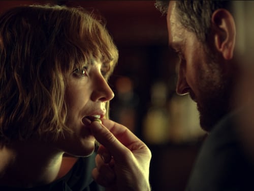 Una storia di erotismo e torbida passione: su Netflix sbanca Ossessione