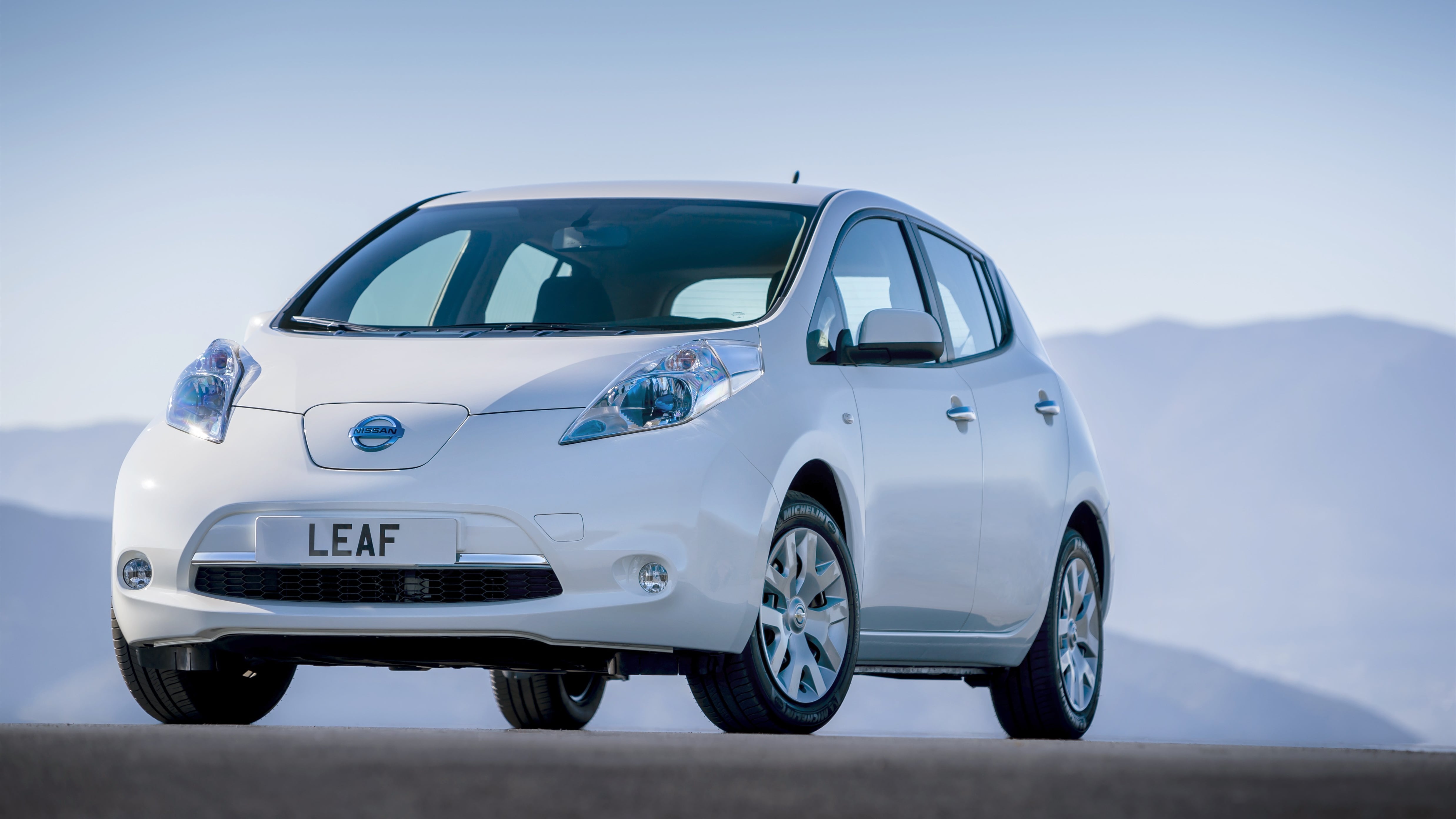 Nuova Nissan Leaf: elettrica a meno di 20.000 euro