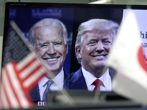 Ora Trump fa tremare Biden: Stati Uniti con il fiato sospeso