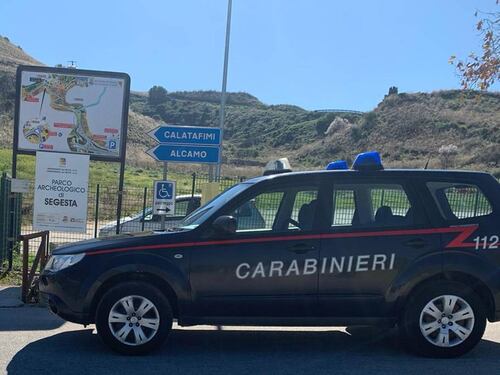 Le multe per costringere a usare il parcheggio privato: arrestato vigile a Segesta