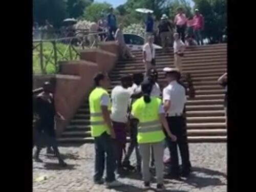 Roma, ambulanti senegalesi aggrediscono agenti durante un controllo