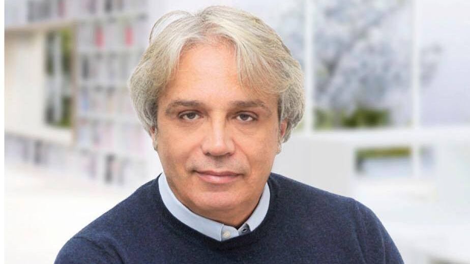 Regionali, la denuncia di un candidato: "Profanata la tomba di mio padre"