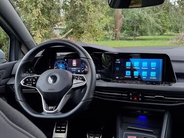 Volkswagen Golf GTD: guarda la gallery della compatta sportiva diesel 17