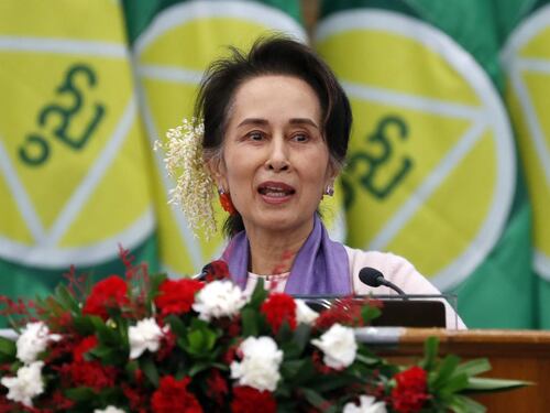 Birmania, scarcerata Aung San Suu Kyi: trasferita ai domiciliari