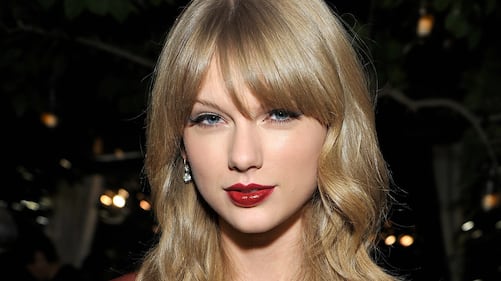 Beyoncé e Taylor Swift sexy dive in foto 2