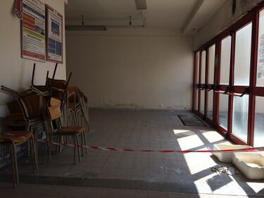 Scuole belle?  Così sono ridotte a Napoli 3