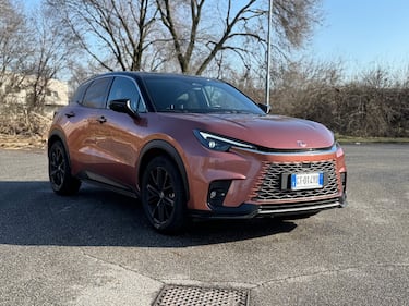 Lexus LBX: guarda la gallery del nuovo B SUV ibrido premium giapponese 5