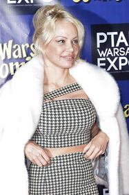 Pamela Anderson sexy icona ieri e oggi 11