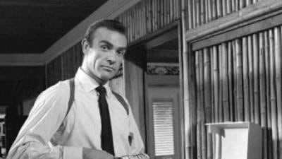 James Bond finisce nei guai per una bionda
