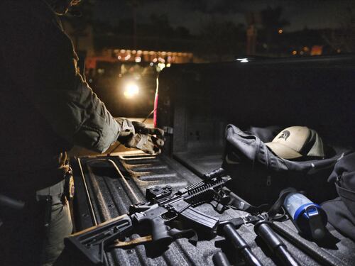 La strana teoria degli 007 russi: "Reclutano narcos per Kiev"