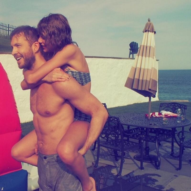 Taylor Swift e Calvin Harris festeggiano il primo anniversario: foto 3