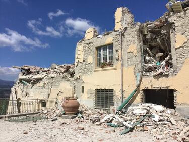 Amatrice, distrutto un edificio religioso 8