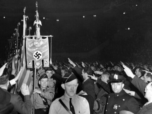 I nazisti dell'Illinois esistevano davvero. Ed erano anche pericolosi e armati