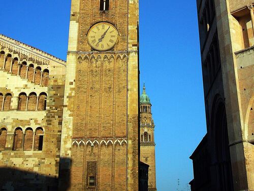 Parma: il Duomo, il Battistero e l'impronta del diavolo