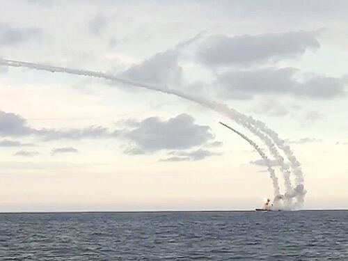 Siria, attacco missilistico russo dal Mediterraneo