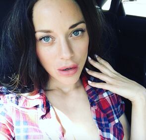 Marion Cotillard, topless optical 12