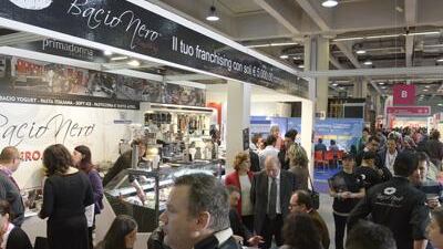 Franchising, il retail cresce con food e abbigliamento