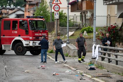 Famiglia travolta da un'auto a Santo Stefano di Cadore: 3 morti 6