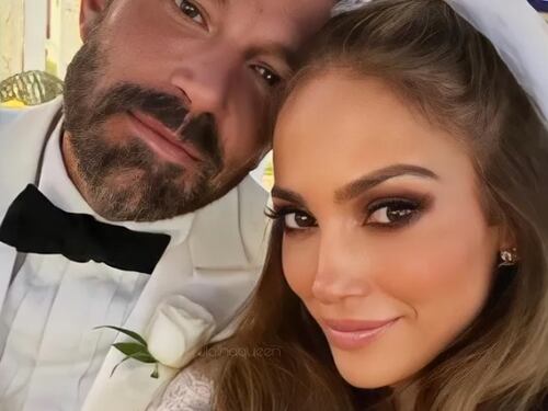 È finita tra Jennifer Lopez e Ben Affleck: lei chiede il divorzio. Tutti i segreti delle "carte"