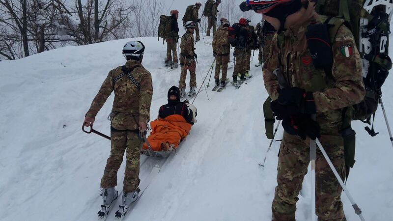 Gli alpini nei paesi isolati dalla neve 25