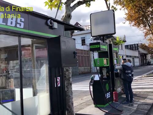 Danni alle auto e all'ambiente, sequestrati 50 mila litri di gasolio adulterato