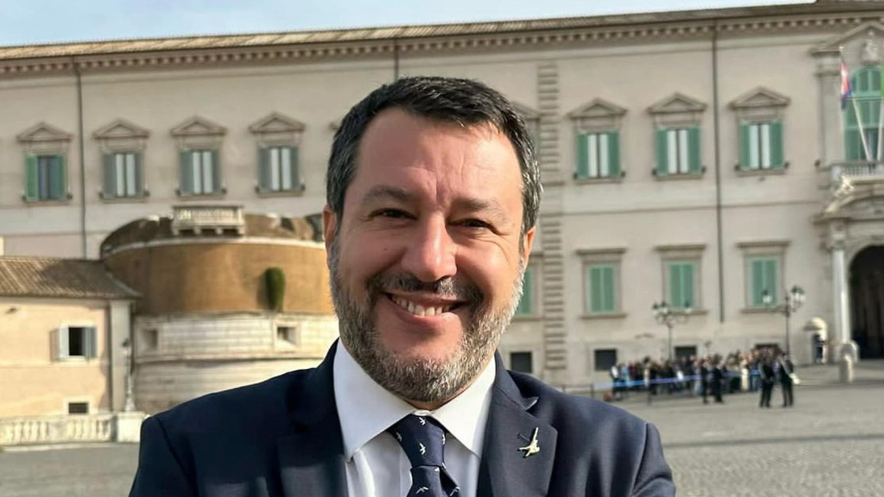 "Flat tax, pace fiscale, stop alla Fornero e via il canone Rai": le priorità di Salvini