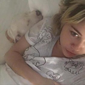 Miley Cyrus, bebè per il nuovo singolo 16