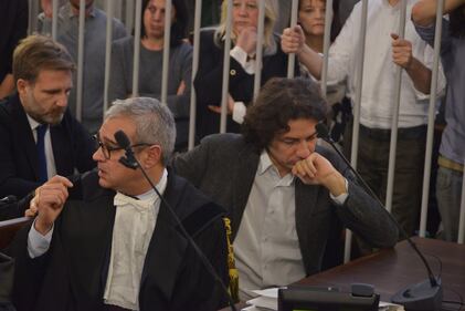 Dj Fabo, il processo a Marco Cappato 5