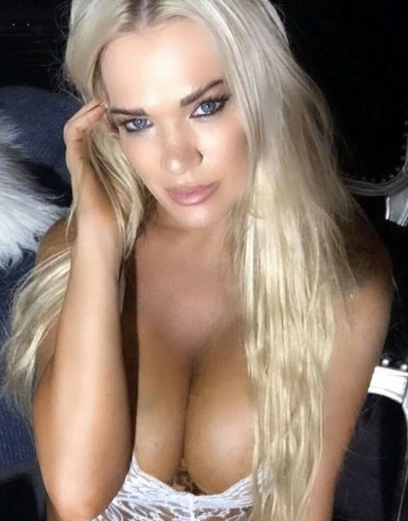 Gina Stewart, le immagini della nonna hot 5