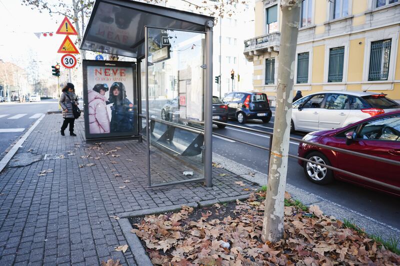 Milano, cavo teso in viale Toscana: le immagini choc 5