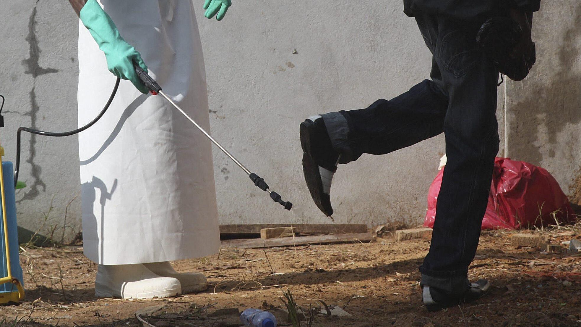 I due medici americani contagiati dall'Ebola salvati da un siero segreto