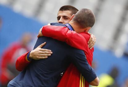 Zaza, mani in faccia con Morata. Poi l'abbraccio di Chiellini 3