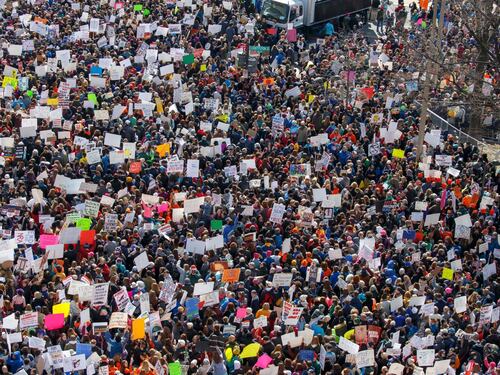Usa, la marcia contro le armi. Centinaia di migliaia in piazza