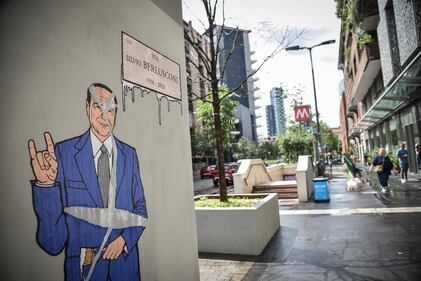 Murale Berlusconi 1