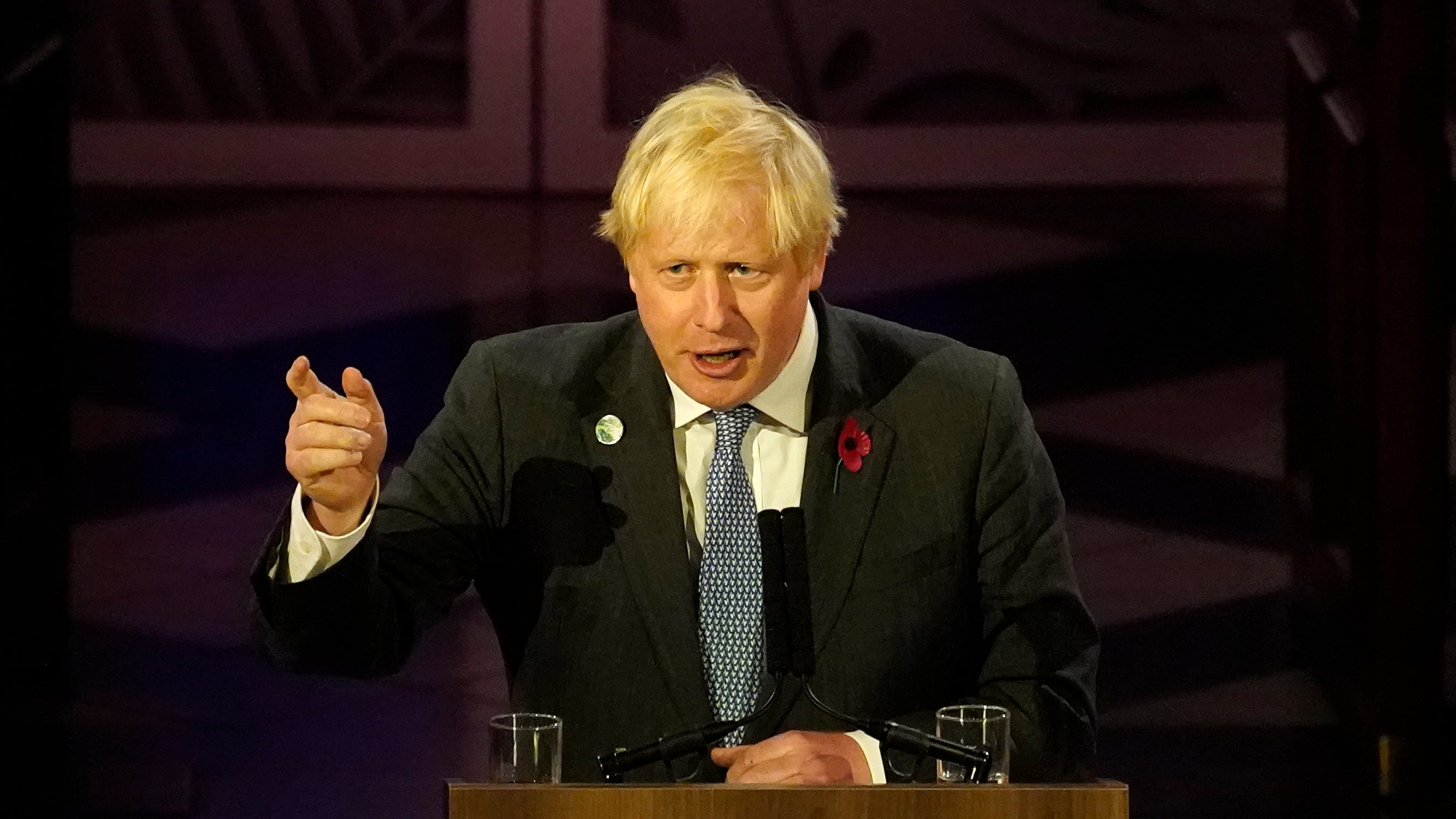"Peppa Pig...". Il surreale discorso di Boris Johnson agli imprenditori britannici