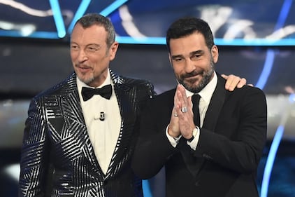 Sanremo 2024: ecco il look della terza serata del Festival di conduttore, co-conduttrice e ospiti 21