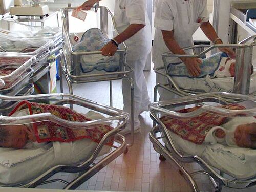 Bebè morto per colpa dei medici. "Falsificate le cartelle cliniche"
