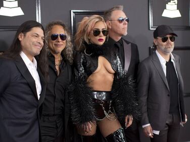 Grammy 2017, i look più sexy sul red carpet 11
